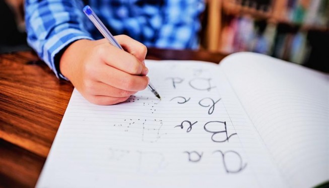 Tahukah Anda,  Kebiasaan Menulis Membuat Anak Pandai Menganalisis