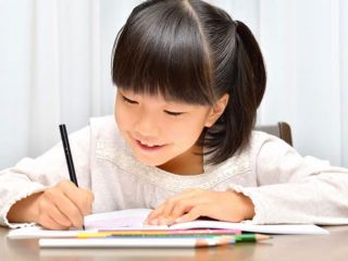 Gara-gara Gadget, Tradisi Anak Menulis di Buku Rendah